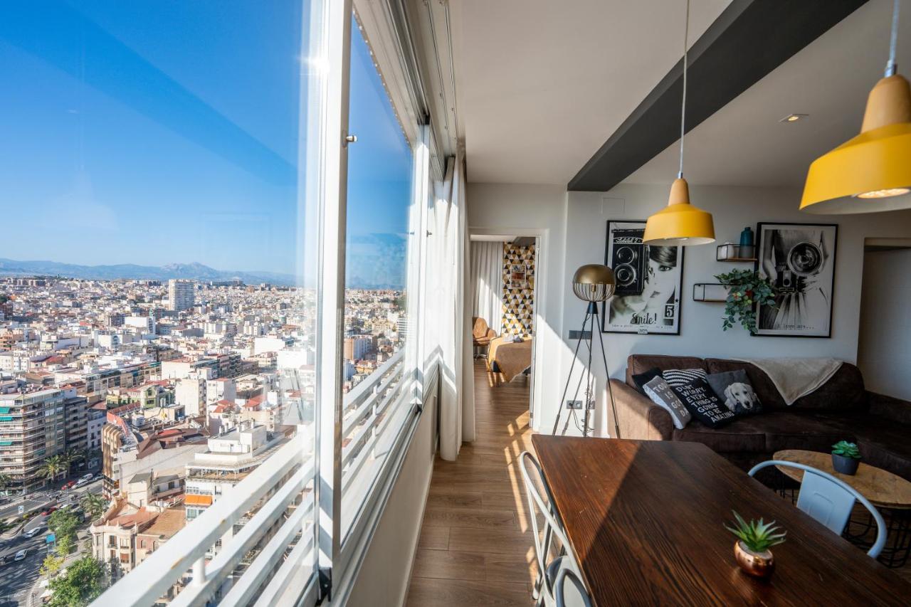 Charming Downtown Skyscrapper Apartment Alicante Ngoại thất bức ảnh