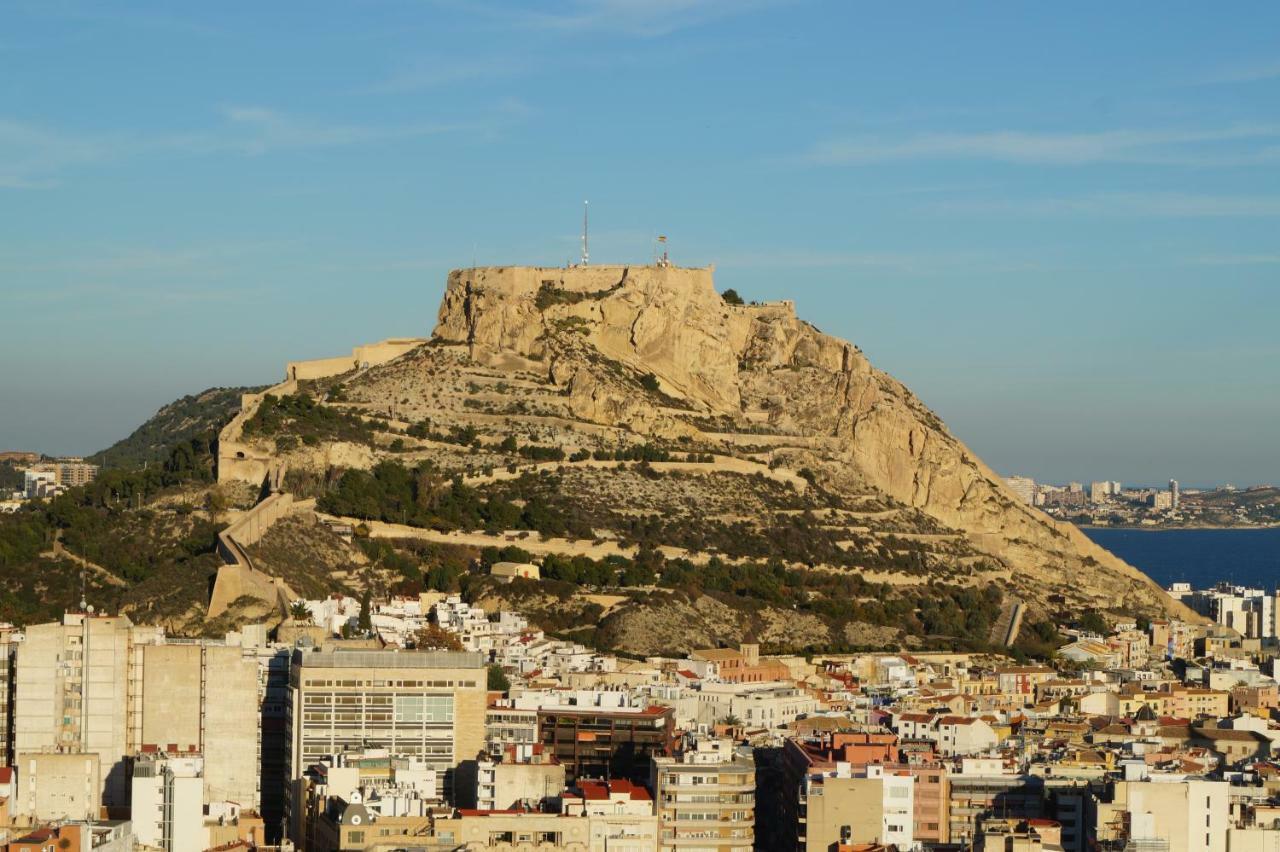 Charming Downtown Skyscrapper Apartment Alicante Ngoại thất bức ảnh